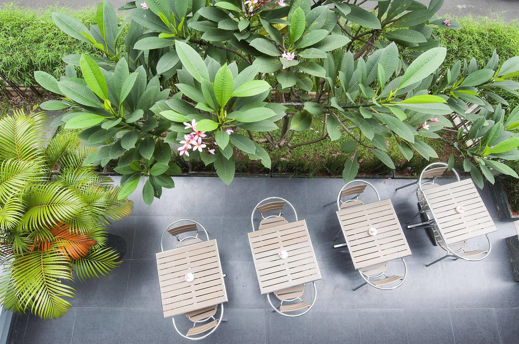 Sampit Residence Managed By Flat06 Jakarta Exteriör bild